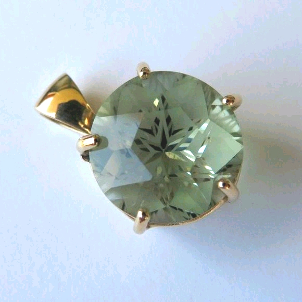 Prasiolite Green Quartz Star Carving  Necklace